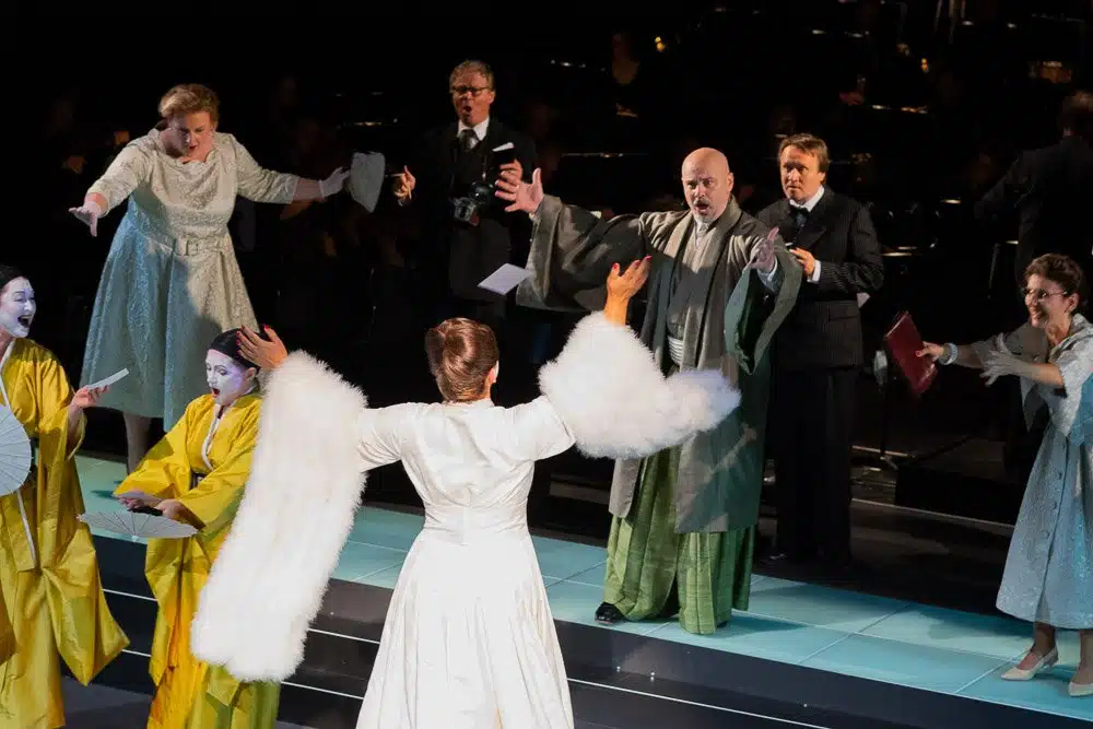 Oper Kiel Mdme Butterfly kl 5 Oper